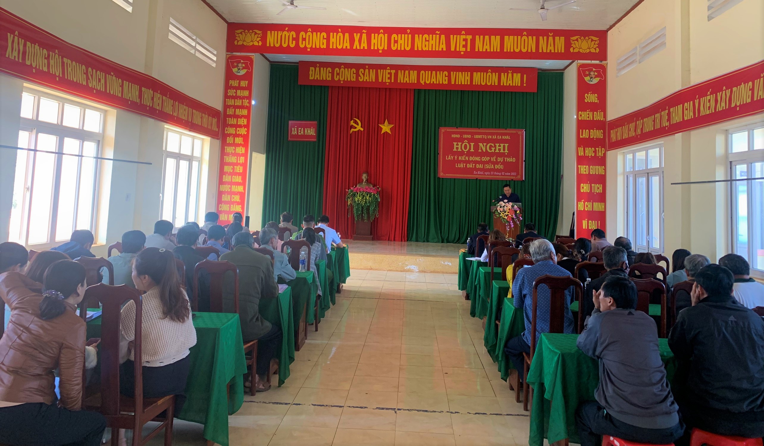 HỘI NGHỊ
